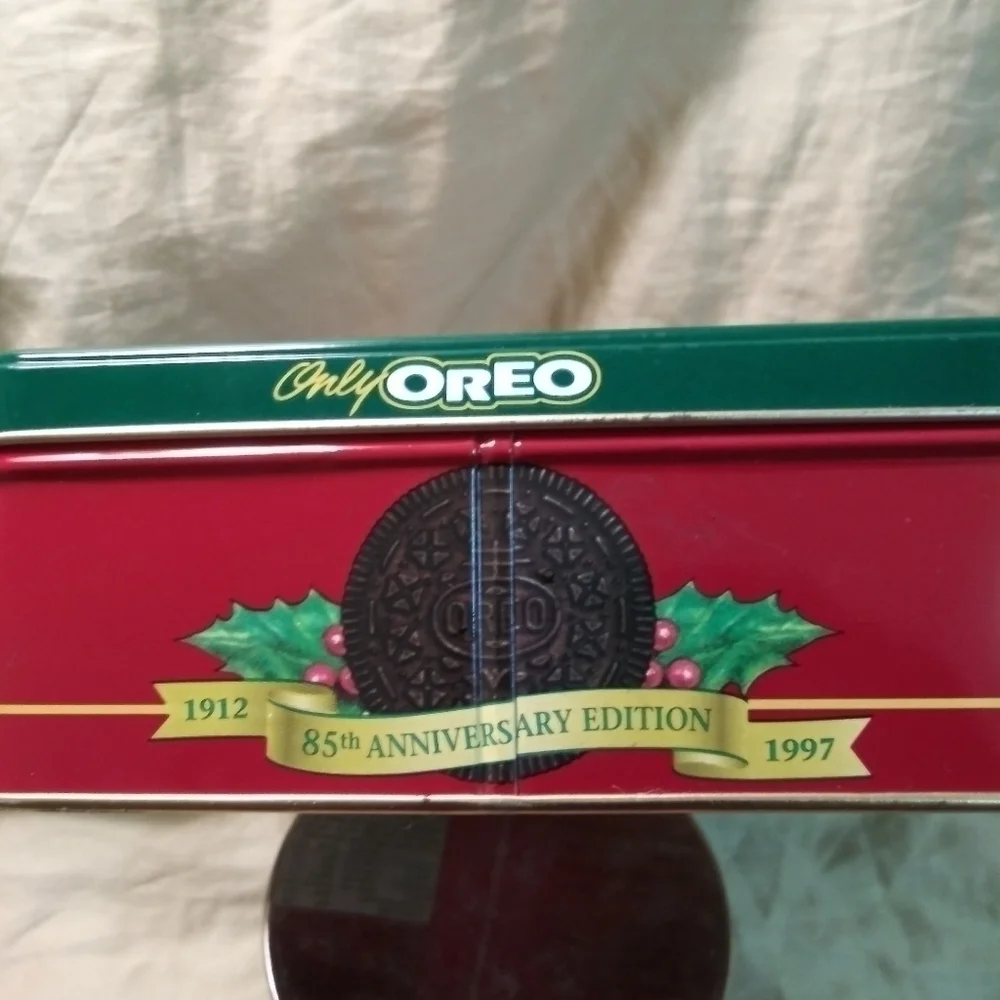 Vintage Nabisco Oreo Cookie Tin Circa 1997 - Picture 5 of 5